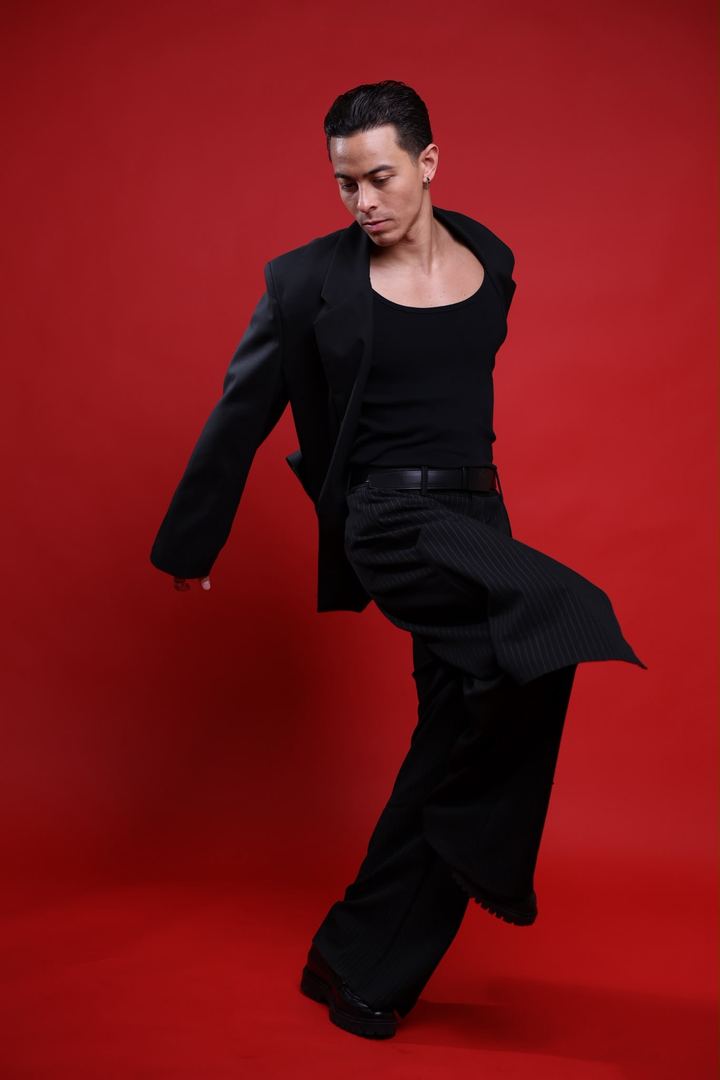 Lake Smits, red editorial