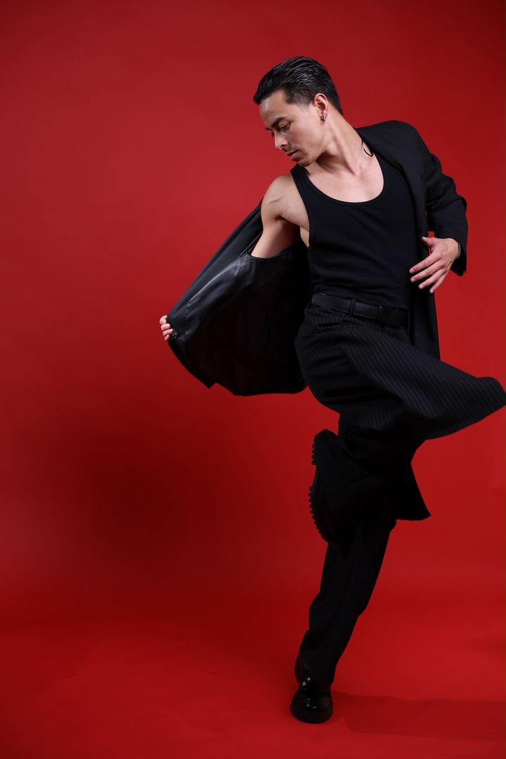 Lake Smits, red editorial